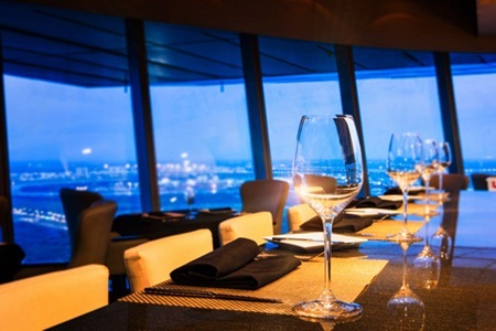 Ngắm pháo hoa ở vị trí cao nhất tại nhà hàng Eon Fine Dining - 2 Ngắm pháo hoa ở vị trí cao nhất tại nhà hàng Eon Fine Dining