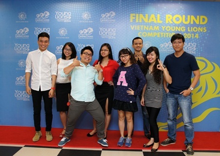 Các thí sinh ở hạng mục “Quảng cáo báo chí”