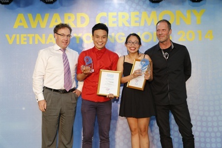 Đội Suicidal Pigs - Quán quân Vietnam Young Lions 2014, hạng mục “Quảng cáo báo chí” (Print)