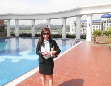 Hỗ trợ phí ghi danh nhập học du học Malaysia cùng Đại Học APU - 3 Phó giám đốc Hằng Lương tìm hiểu trường