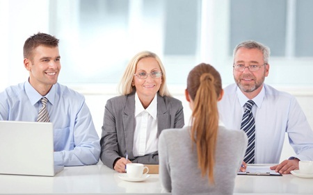 75% người phỏng vấn có cảm tình và niềm tin vào ứng viên sở hữu khuôn mặt khả ái