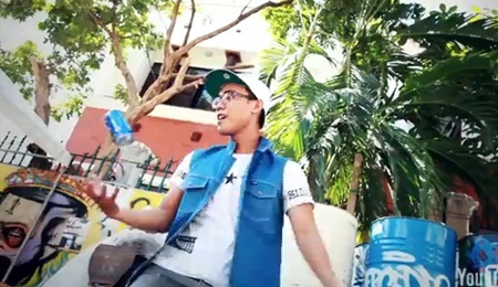 Bạn
trẻ có nickname Hardy gây ấn tượng với phần trình diễn đầy sắc màu