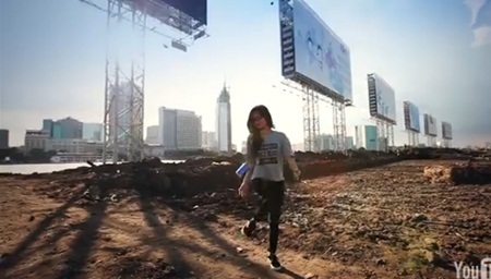 Bạn
trẻ có nickname Hardy gây ấn tượng với phần trình diễn đầy sắc màu