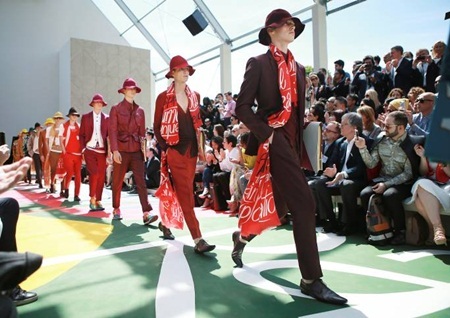 Burberry ra mắt BST Nam Prorsum Xuân Hè 2015 - 1 Burberry ra mắt BST Nam Prorsum Xuân Hè 2015
