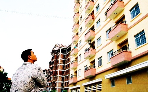 “Làm công ăn lương” liệu có mua được nhà? - 1 Sở hữu ngôi nhà chính chủ sẽ mãi chỉ là giấc mơ nếu chỉ tích cóp từ đồng lương công chức