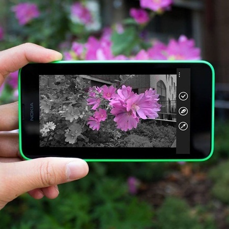 Dân mạng quốc tế hứng thú với xu hướng lan tỏa hạnh phúc - 3 Mách nhỏ cho bạn: Nhờ camera 5MP và phần mềm chỉnh sửa