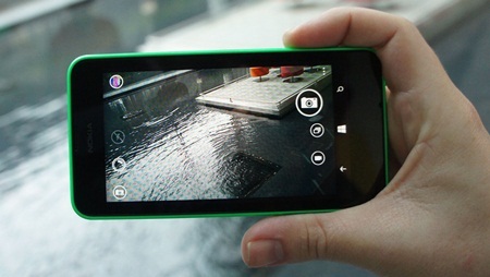 Dân mạng quốc tế hứng thú với xu hướng lan tỏa hạnh phúc - 4 Mách nhỏ cho bạn: Nhờ camera 5MP và phần mềm chỉnh sửa