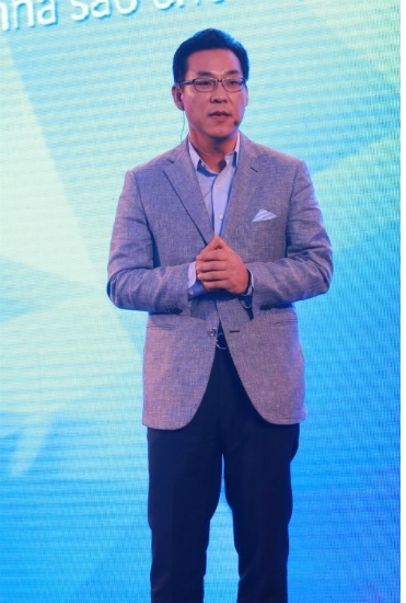 Mỹ nhân xứ Hàn Song Ji Hyo xinh đẹp tại Việt Nam - 8 “Phụ tá” xinh đẹp của MasterChef Thanh Hòa