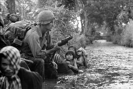 Tác phẩm nổi bật của phóng viên chiến trường Horst Faas tại VN - 12 Tháng 1/1966
