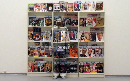Thú vị khi xem người đàn ông... tàng hình - 19 Liu Bolin ở triển lãm ảnh quốc tế Moscow 2012