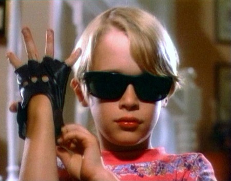 Macaulay Culkin- Mất tất cả khi đã có tất cả - 10 Culkin trong MV Black or White