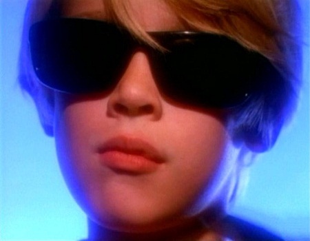 Macaulay Culkin- Mất tất cả khi đã có tất cả - 11 Culkin trong MV Black or White