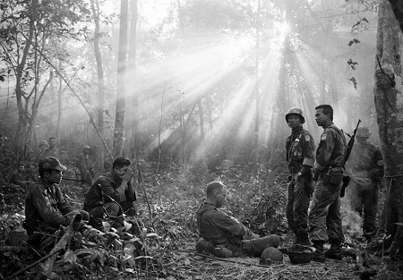Tác phẩm nổi bật của phóng viên chiến trường Horst Faas tại VN - 5 Tháng 1/1965