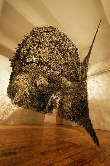 Cận cảnh một tác phẩm