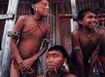 Những nghi lễ kỳ quái trên thế giới