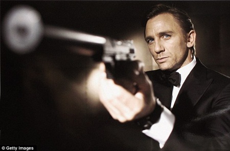 Hình mẫu có thật của điệp viên 007 - 2 Tạo hình nhân vật James Bond – Điệp viên 007