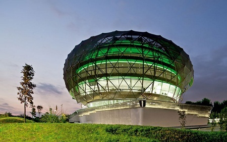 Trụ sở của công ty iGuzzini Illuminazione Iberica tại Tây Ban Nha