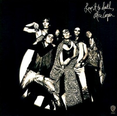 Những đĩa nhạc bị thu hồi vì bìa đĩa gây sốc - 9 Love it to Death – Alice Cooper (1971)
