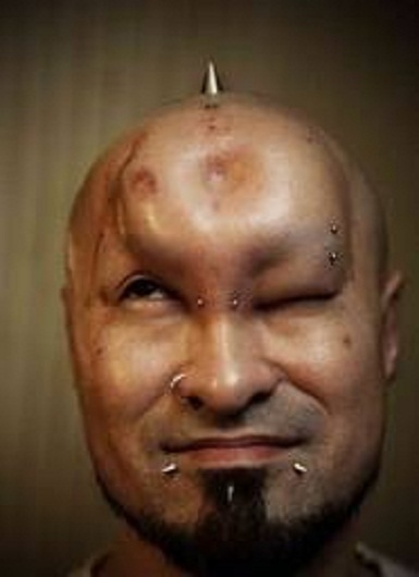 Giải trí bằng những cách... khủng khiếp - 7 Bagel head - Đầu lồi lõm