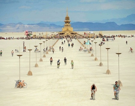 Lễ hội hoang dã "Burning Man" trên sa mạc - 20 Đền Juno khi b