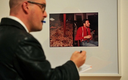 Turner Prize vinh danh những nghệ sĩ tạo hình của Anh - 10 Bức ảnh có nhan đề