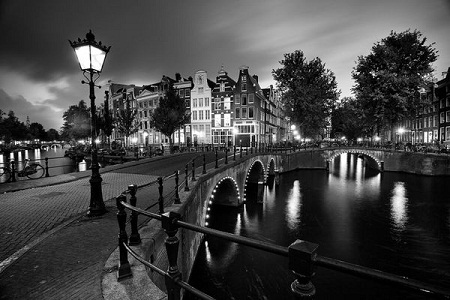 Kênh đào Keizersgracht ở thành phố Amsterdam, Hà Lan.