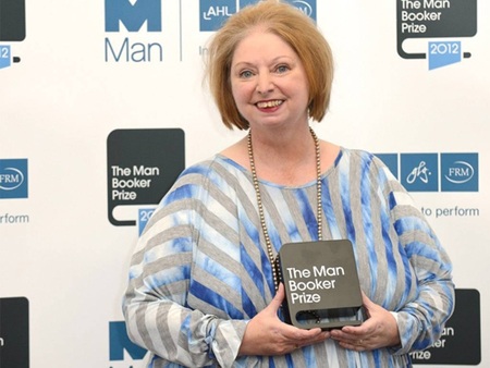 Hilary Mantel, nữ nhà văn Anh, đã hai lần giành giải Man Booker danh giá