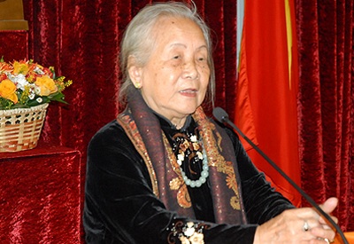 Mẹ của liệt sĩ Đặng Thuỳ Trâm sang Nga trao tặng sách của con gái - 1 Bà Doãn Ngọc Trâm, thân mẫu của Anh hùng Liệt sĩ Đặng Thùy Trâm