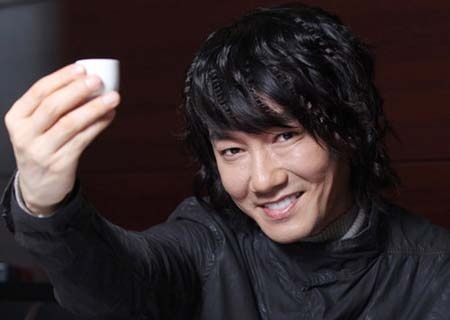 Một cánh rừng ở Trung Quốc mang tên nam ca sĩ Hàn Quốc - 1 Nam ca sĩ của dòng nhạc rock ballad Kim Jang-hoon (sinh năm 1967)