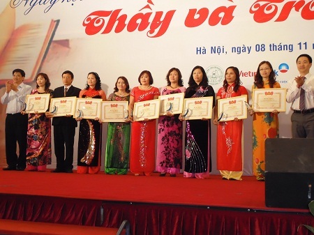 Các thầy cô thuộc khối THCS và Tiểu học.