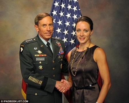 Bê bối tình dục của giám đốc CIA chuẩn bị lên phim - 2 Tướng David Howell Petraeus