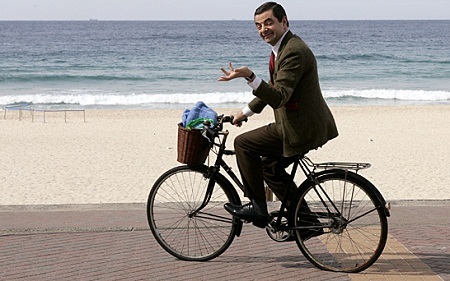 “Mr. Bean” sắp thôi “chọc cười” khán giả - 3 Mr. Bean đã trở thành đặc sản văn hóa của nước Anh