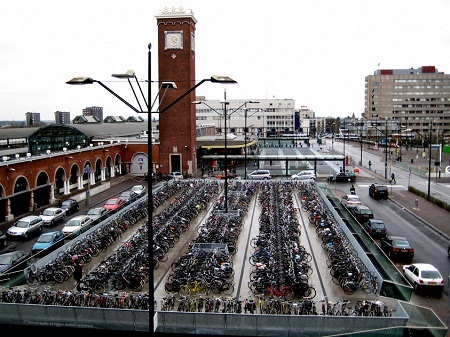 "Cơn ác mộng" của Amsterdam - 3 Cơn ác mộng của Amsterdam