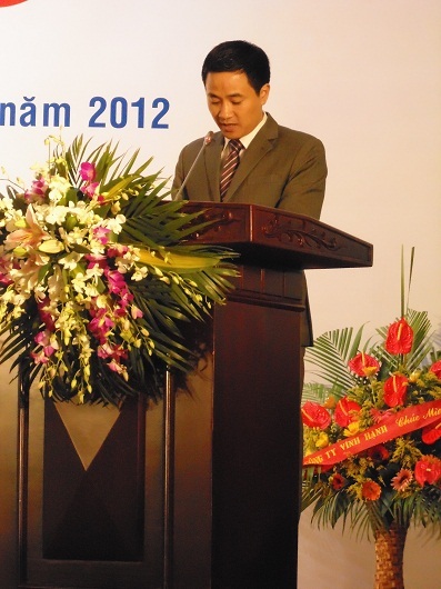 Chương trình văn nghệ chào mừng của các thế hệ học sinh.