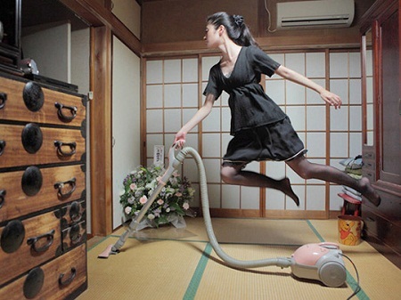 Sức hút từ hình ảnh cô gái bay