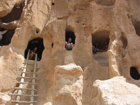 Kỳ quan kiến trúc tạo thành từ những khối đá khổng lồ - 9 Pi Uy