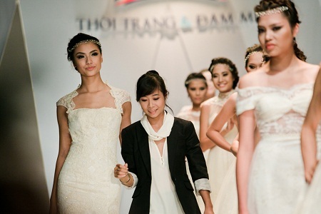 Lek Chi: “Với tôi, thiết kế áo cưới là sự thể hiện tình cảm với cái đẹp” - 10 Photo: Andy Bùi