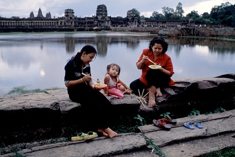 "Nhìn vào bữa ăn để suy ngẫm" - 2 Campuchia