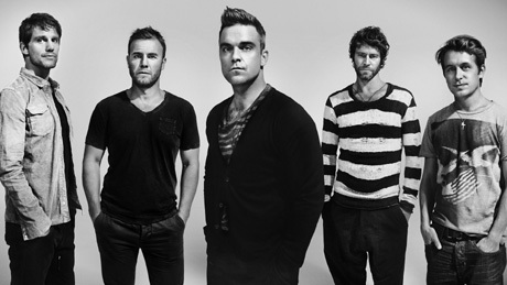 Thành viên nhóm Take That giúp "fan" cầu hôn bạn gái trên sân khấu - 3 Ban nhạc Take That với 5 thành viên