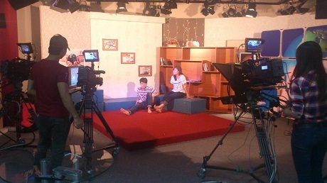 Một buổi ghi hình ở trường quay CMP