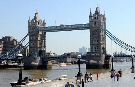 Trung Quốc bị tố là quốc gia "ăn cắp" kiến trúc giỏi nhất thế giới - 6 Cầu Tower Bridge của thành phố Tô Châu của tỉnh Giang Tô