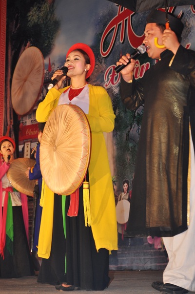 Liền anh, liền chị đối đáp quan họ