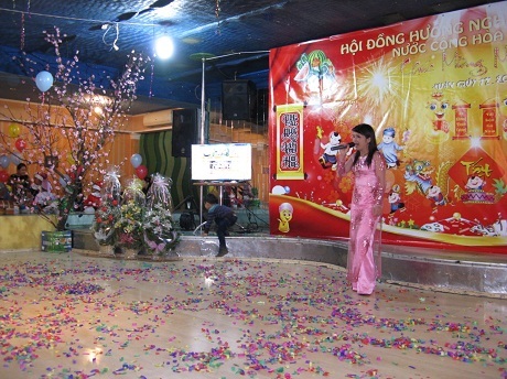 Người xứ Nghệ tại Kiev đón xuân Quý Tỵ - 6 Liên Khúc Xuân