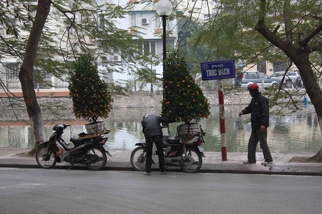 Chuyện kể hài hước về Tết Hà Nội của một thanh niên Mỹ - 2 Tết Hà Nội qua ống kính và bút ký của anh chàng Tây