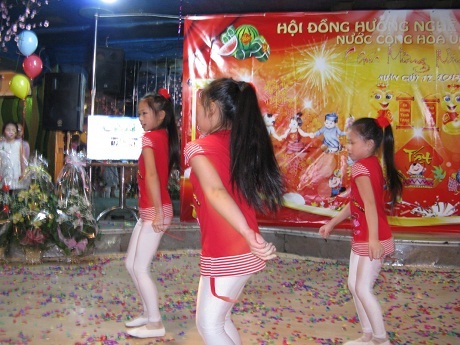 Người xứ Nghệ tại Kiev đón xuân Quý Tỵ - 9 Bao giờ Hồng Lĩnh hết cây