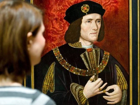 Hài cốt vua Anh tìm thấy tại... bãi đậu xe - 1 Hài cốt vua Anh tìm thấy tại... bãi đậu xe