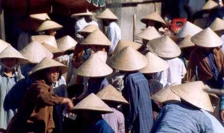 Nón trắng lấp lóa