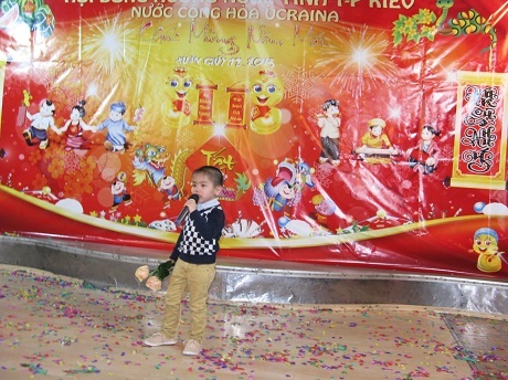 Người xứ Nghệ tại Kiev đón xuân Quý Tỵ - 11 Cháu Gia Bảo gửi tới cộng đồng bài hát