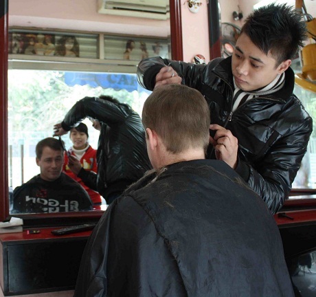 Chuyện kể hài hước về Tết Hà Nội của một thanh niên Mỹ - 7 Tết Hà Nội qua ống kính và bút ký của anh chàng Tây