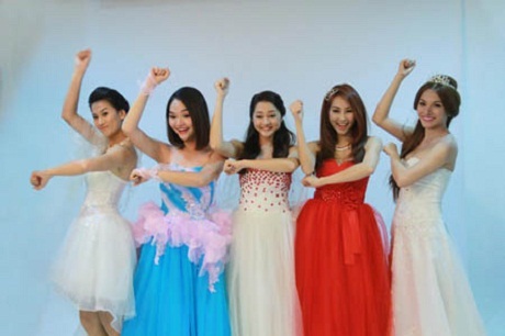 Nhà có 5 nàng tiên - Phim Tết của Việt Nam